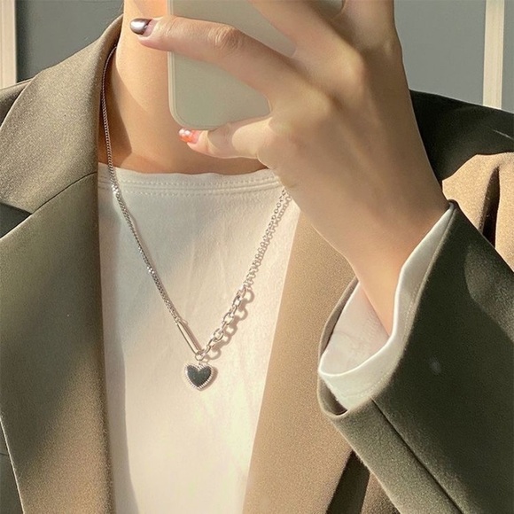 Simple Heart Pendant Necklace, Titanium Steel 18k gold plating, Silver - Picture 2 of 7